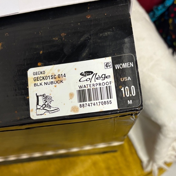 Stylish Black Lace-Up Women's Boots - Picture 9 of 11